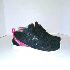 Reebok memory tech running shoes sneakers size 6 black